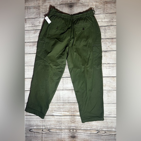 NWT Gap Cargos - Picture 8 of 11